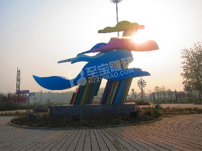 文化廣場(chǎng)創(chuàng)意云朵不銹鋼雕塑定制