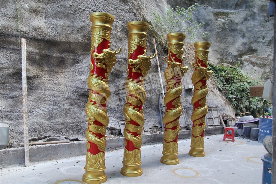 金色彩繪蟠龍柱玻璃鋼雕塑圓雕設(shè)計定制