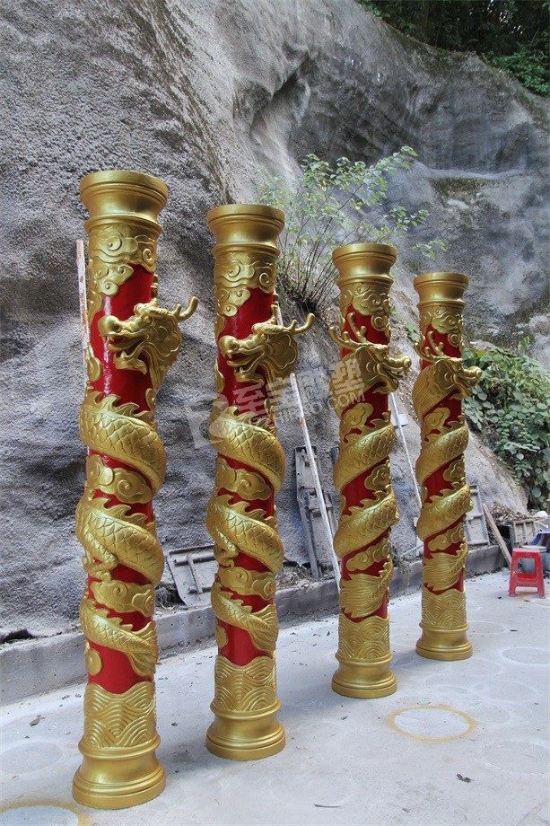 金色彩繪蟠龍柱玻璃鋼雕塑圓雕設(shè)計定制